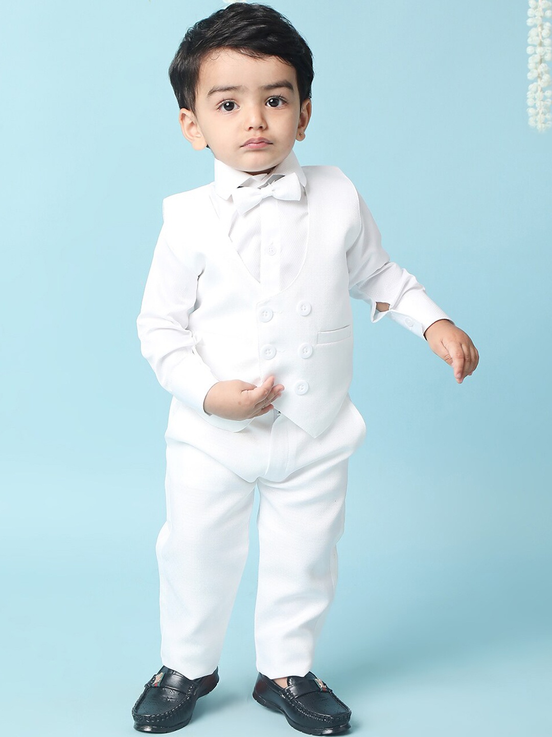 

KID1 Boys Single-Breasted 4-Piece Party Suit With Bow, White