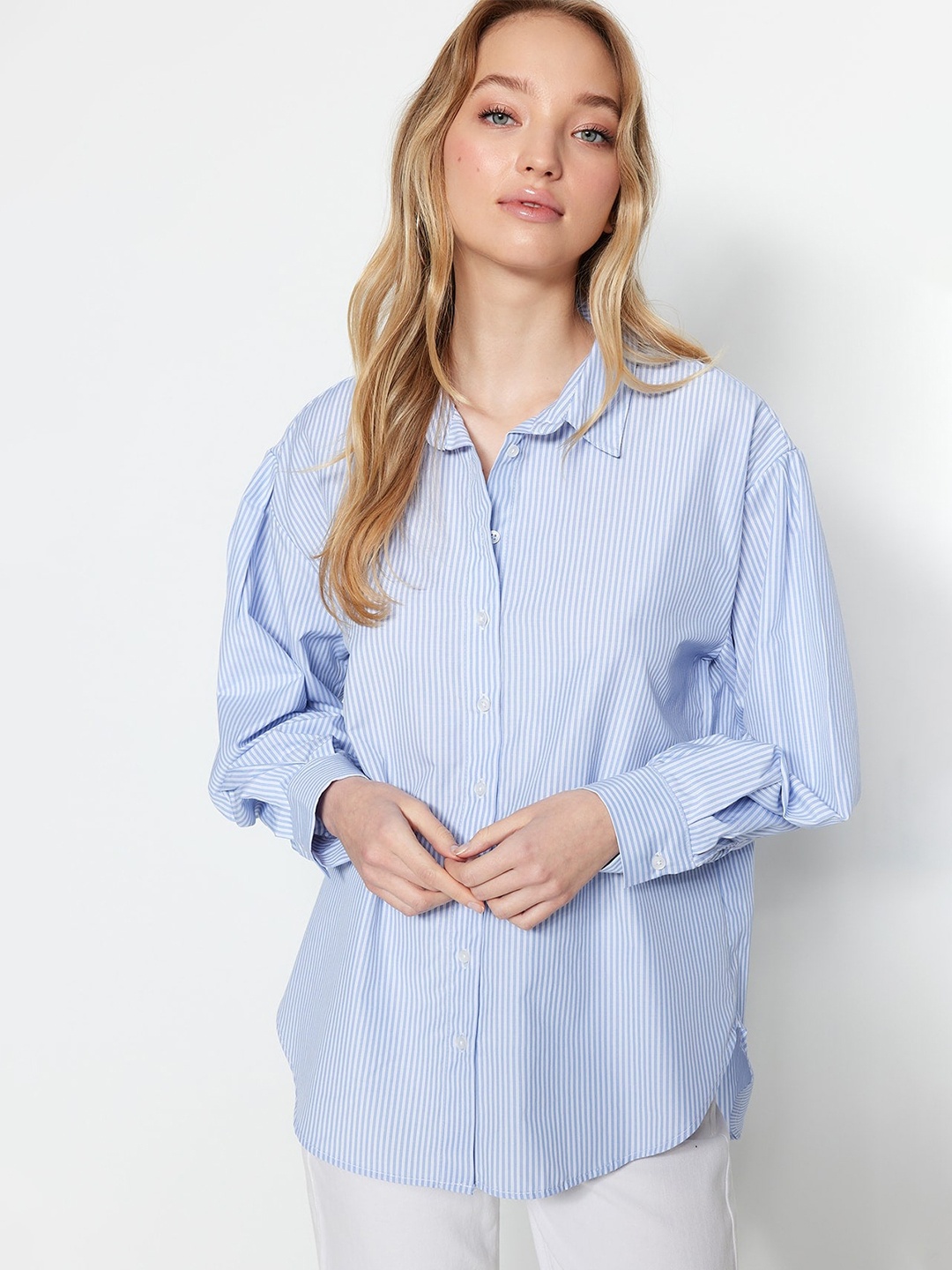 

Trendyol Spread Collar Contemporary Opaque Striped Casual Shirt, Blue