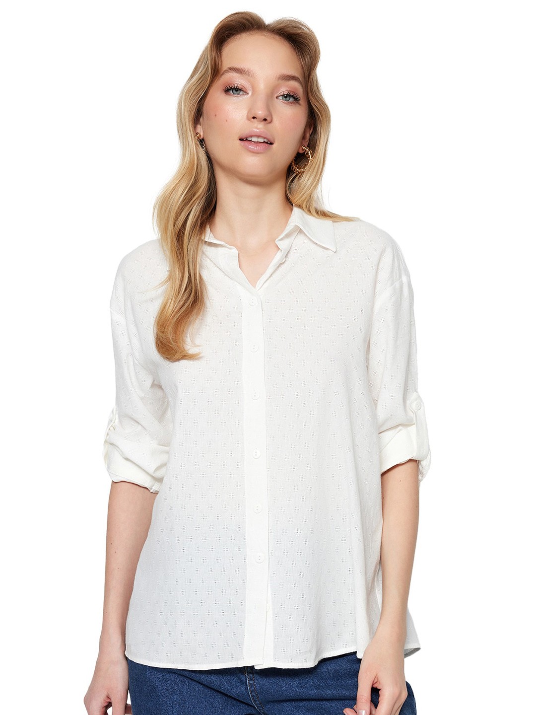 

Trendyol Self Design Spread Collar Contemporary Opaque Pure Cotton Casual Shirt, White