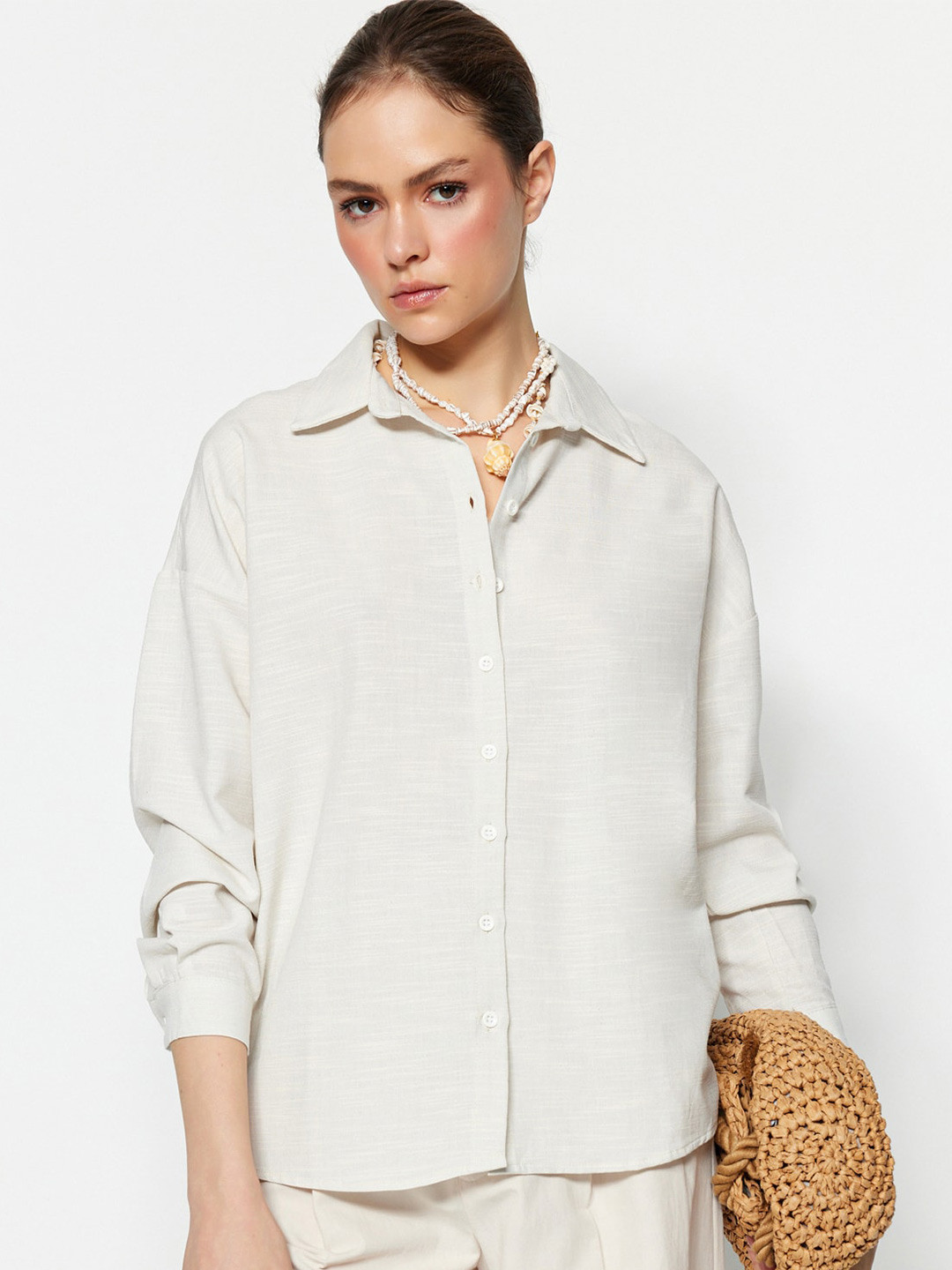 

Trendyol Spread Collar Contemporary Opaque Casual Shirt, Beige