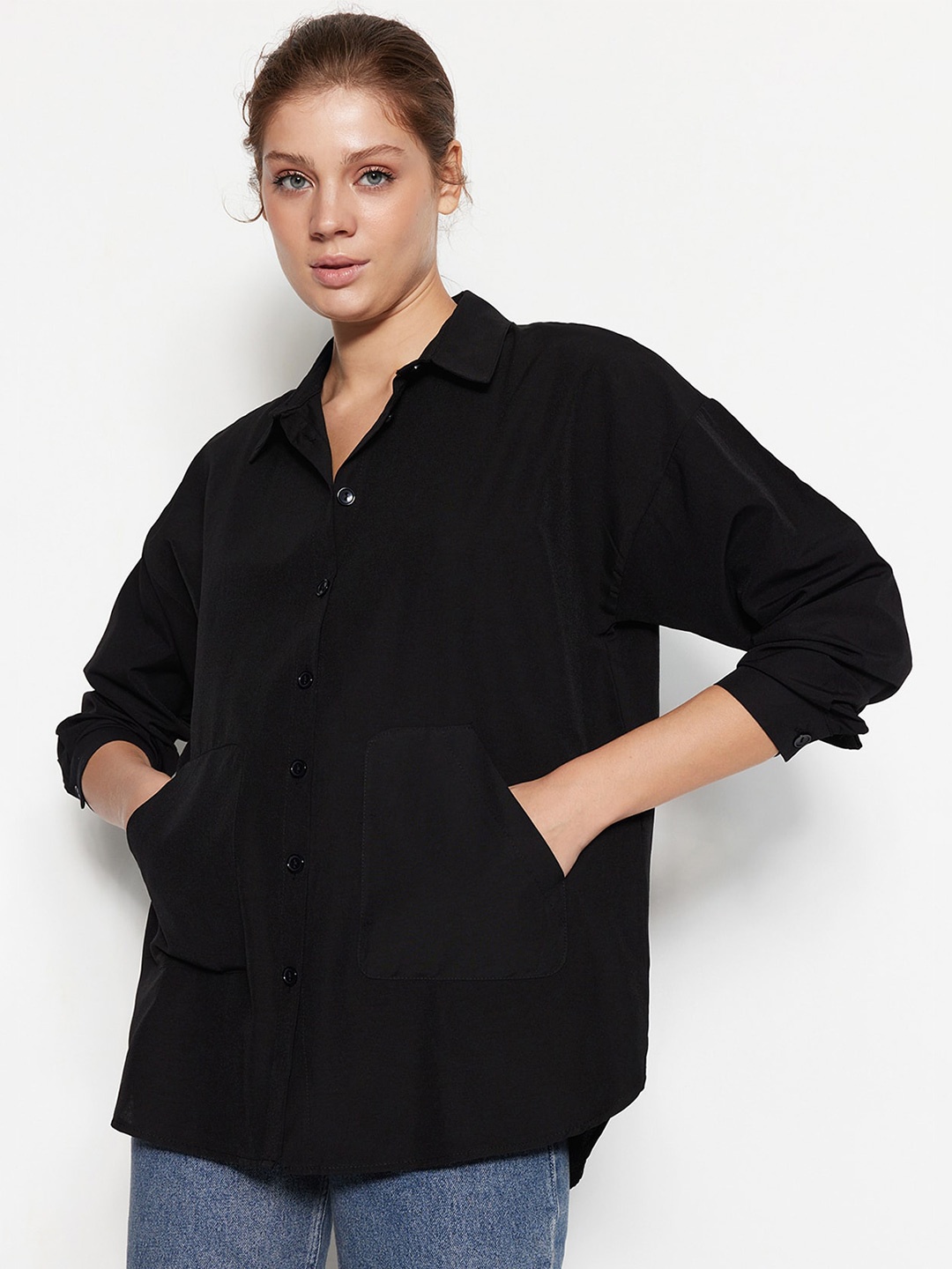 

Trendyol Spread Collar Contemporary Opaque Casual Shirt, Black