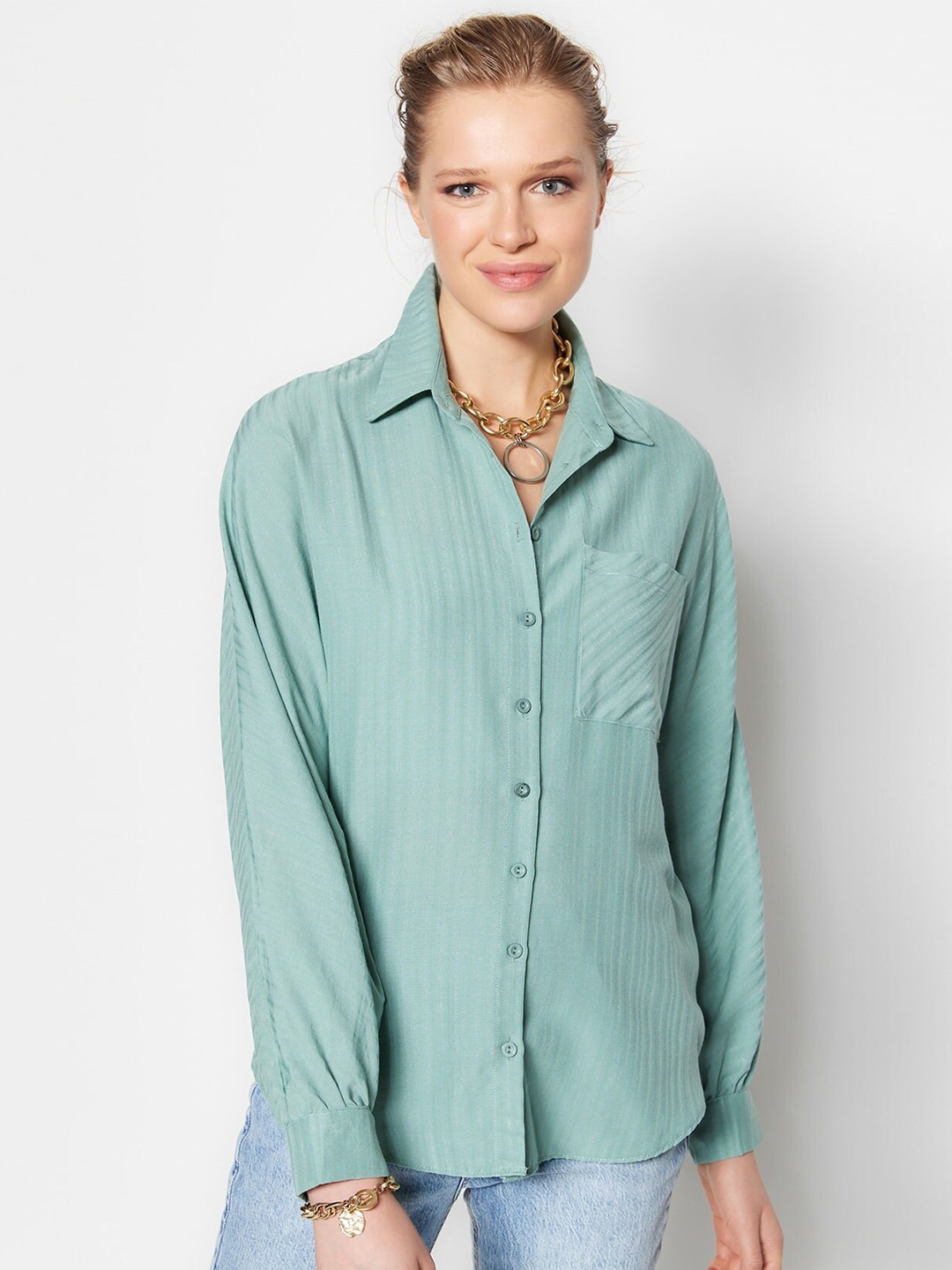

Trendyol Spread Collar Contemporary Opaque Casual Shirt, Green
