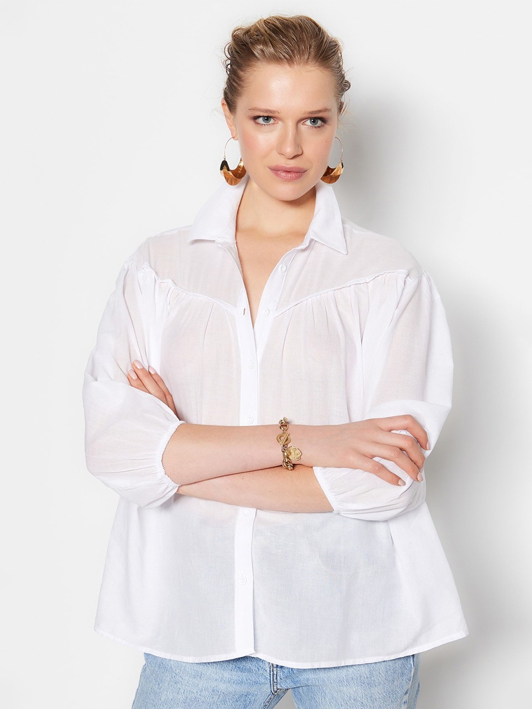 

Trendyol Contemporary Opaque Casual Shirt, White