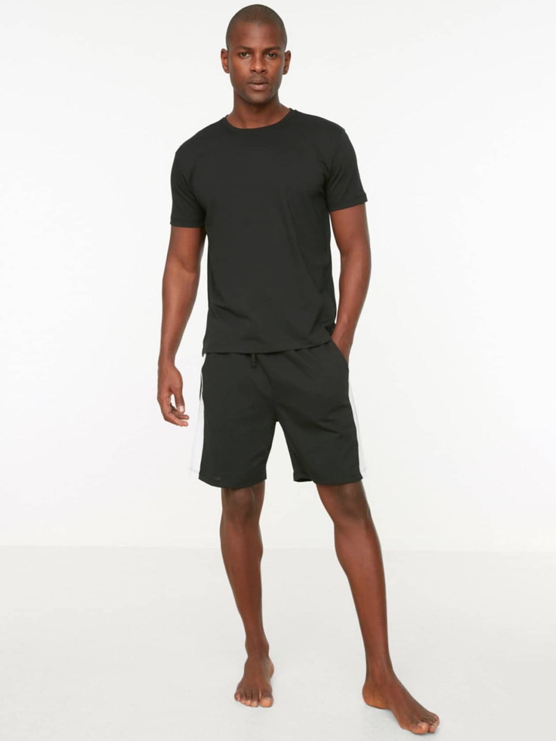

Trendyol T-Shirt With Shorts Knitted Night Suits, Black