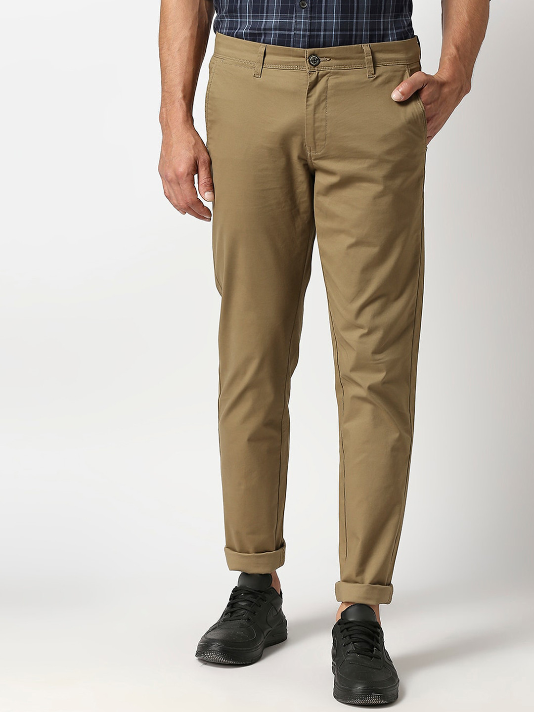 

DRAGON HILL Men Mid Rise Plain Cotton Slim Fit Chinos Trousers, Brown