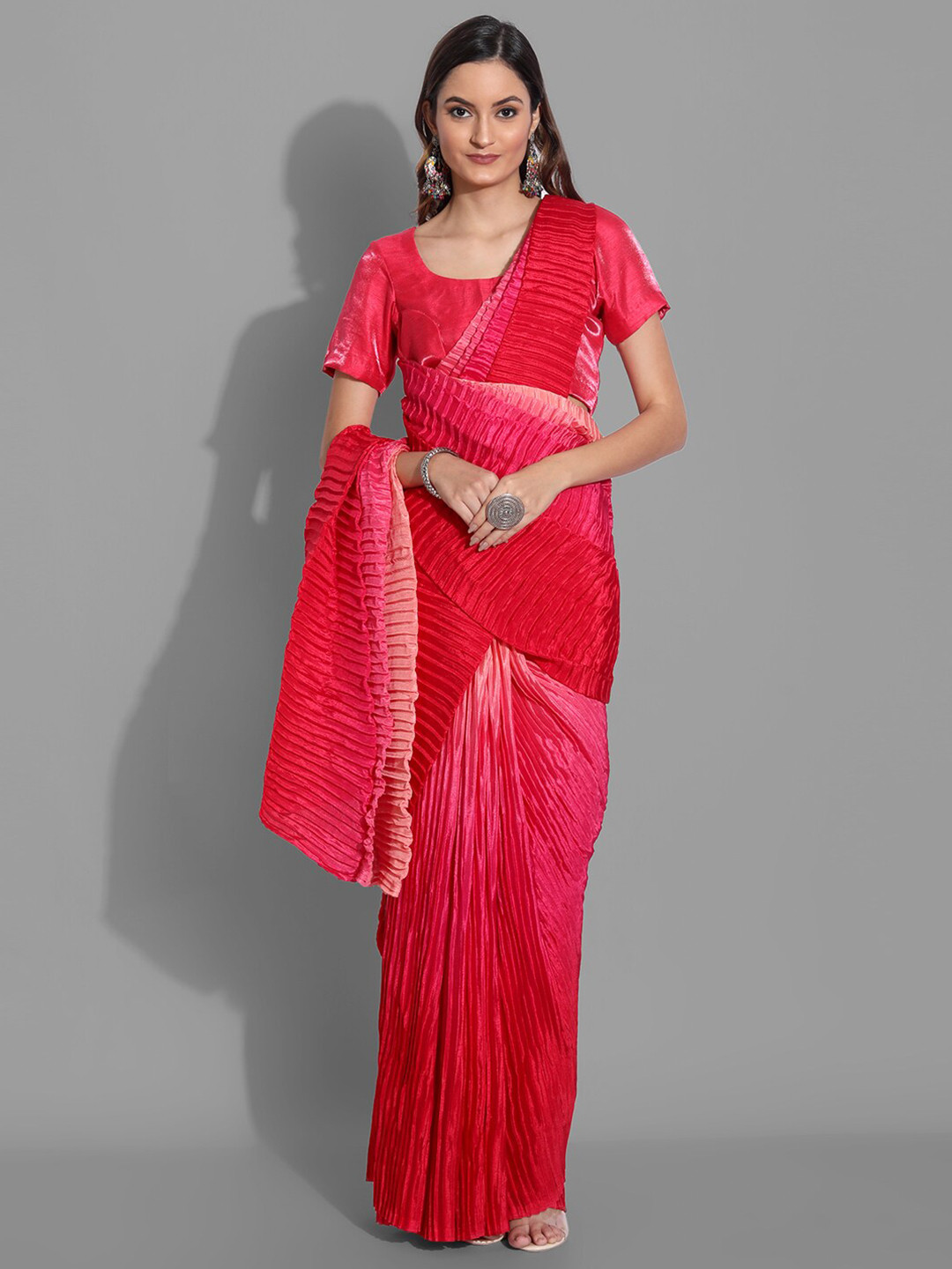 

VILLAGIUS Ombre Accordian Pleated Tussar Saree, Red