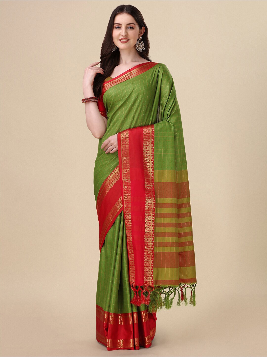 

VILLAGIUS Checked Zari Mysore Silk Saree, Green