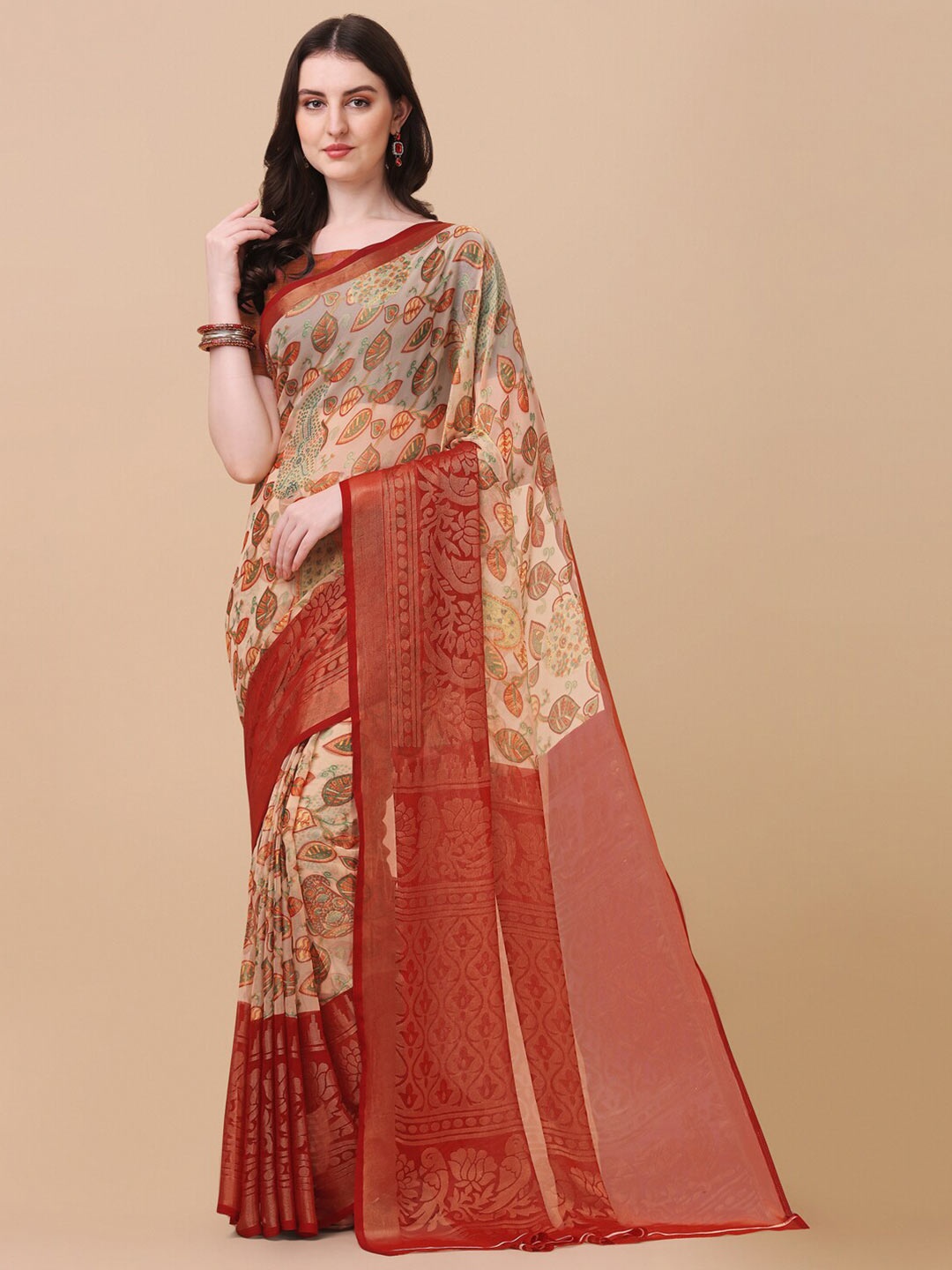 

VILLAGIUS Ethnic Motifs Zari Brasso Block Print Saree, Red