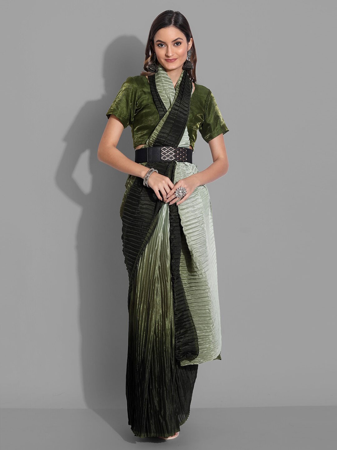 

VILLAGIUS Striped Tussar Saree, Green