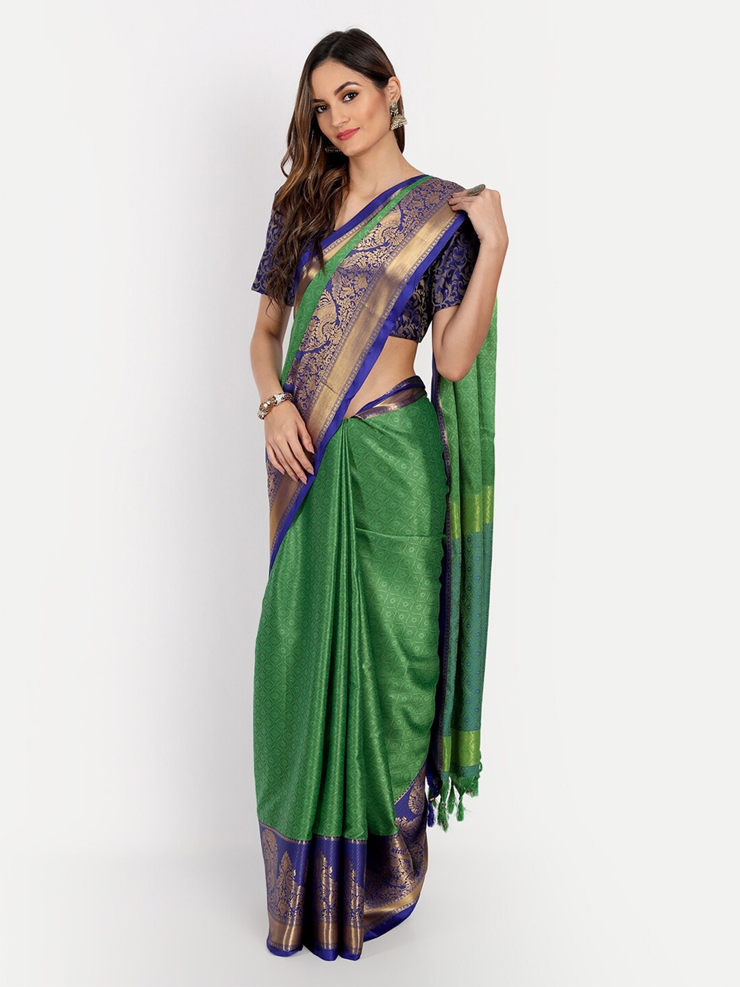 

VILLAGIUS Ethnic Motif Woven Design Zari Dharmavaram Saree, Green