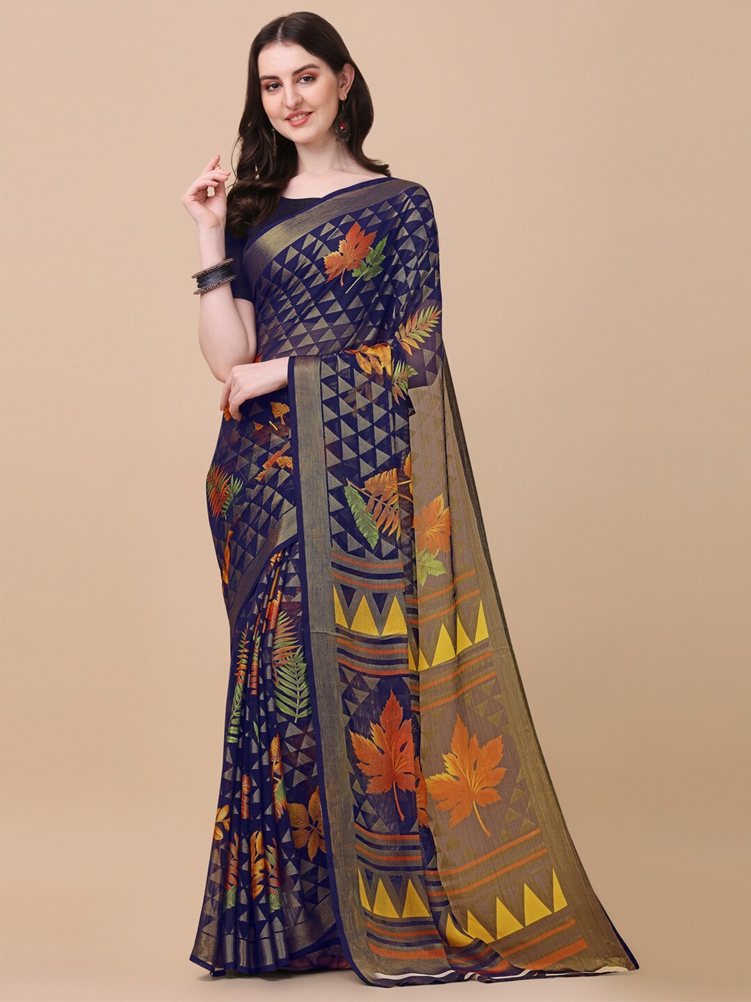 

VILLAGIUS Geometric Printed Zari Brasso Saree, Navy blue