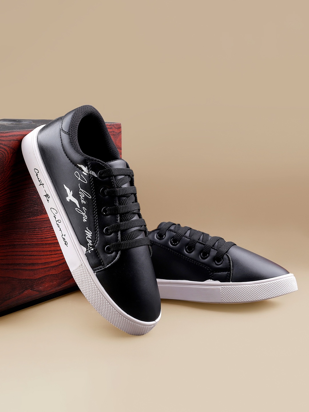 DEAS Women Printed Leather Sneakers, Black