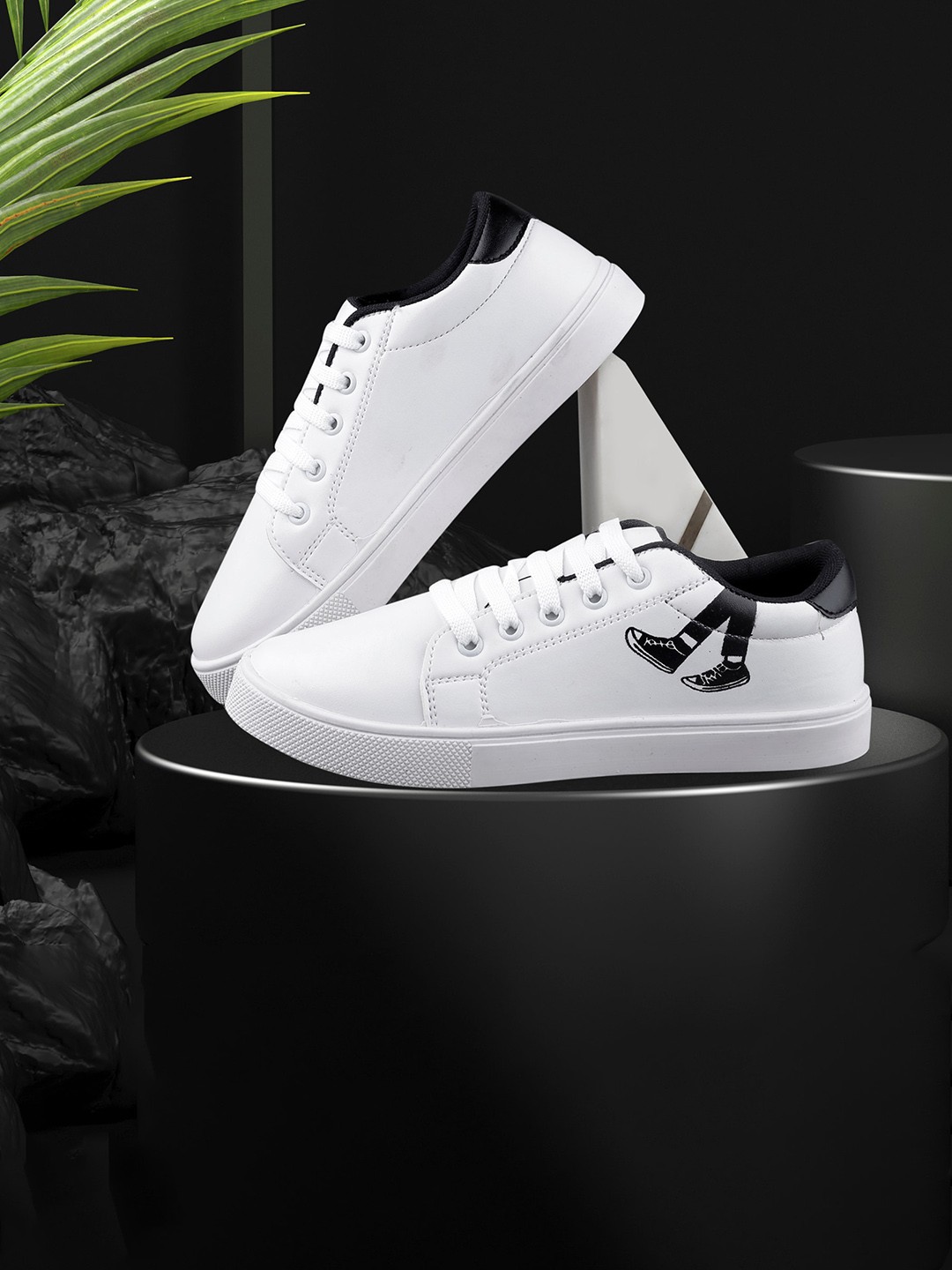 

DEAS Women Printed Leather Sneakers, White