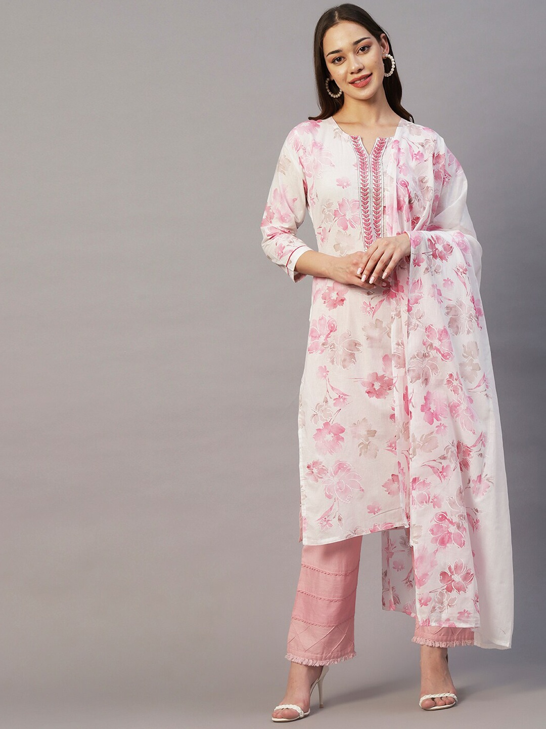 

FASHOR White & Pink Floral Printed Thread Pure Cotton Kurta With Dupatta