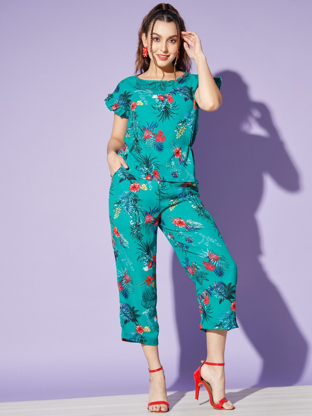 

WoowZerz Floral Printed Top With Trousers, Blue