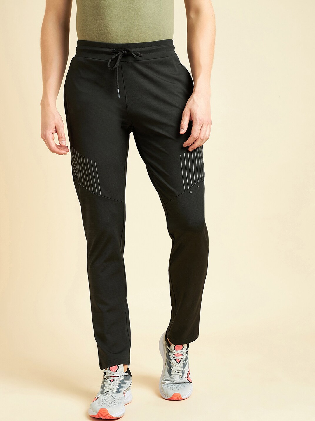

Sweet Dreams Men Navy Blue Dry Fit Mid Rise Track Pants, Black