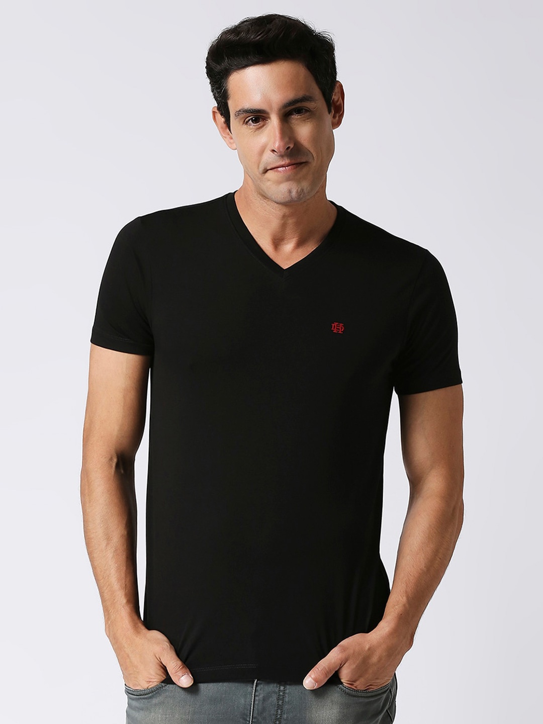 

DRAGON HILL V-Neck Slim Fit Cotton T-Shirt, Black