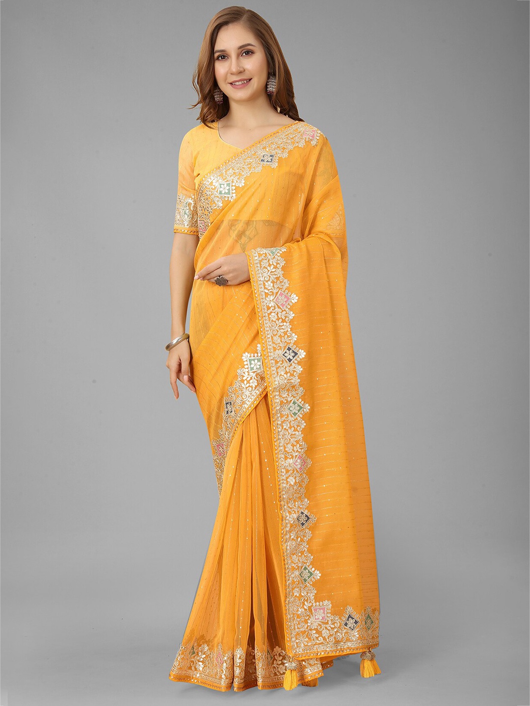 

N N ENTERPRISE Embellished Sequinned Net Saree, Yellow