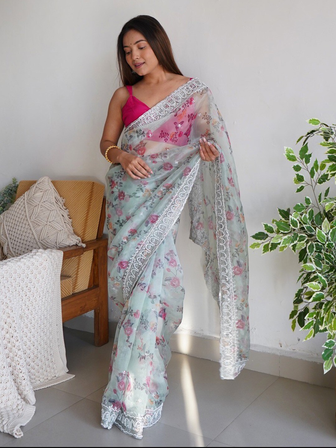 

Atulyam Tex World Floral Printed Embroidered Organza Saree, Sea green