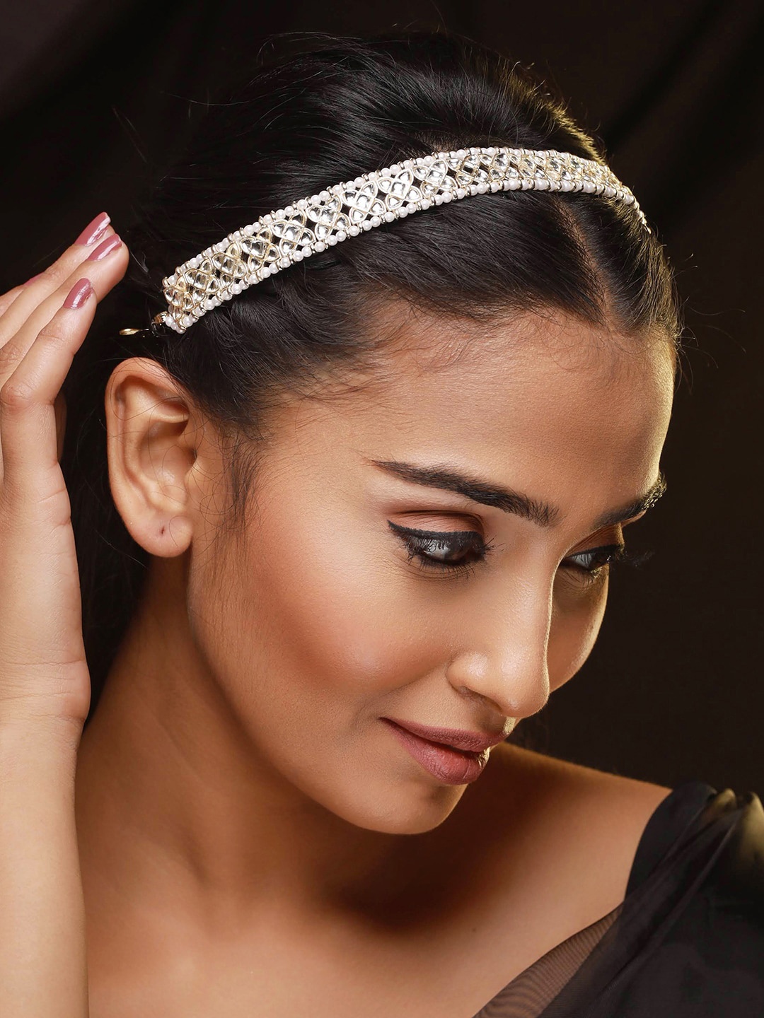 

Anouk Silver-Plated Kundan-Studded & Pearl Beaded Matha Patti