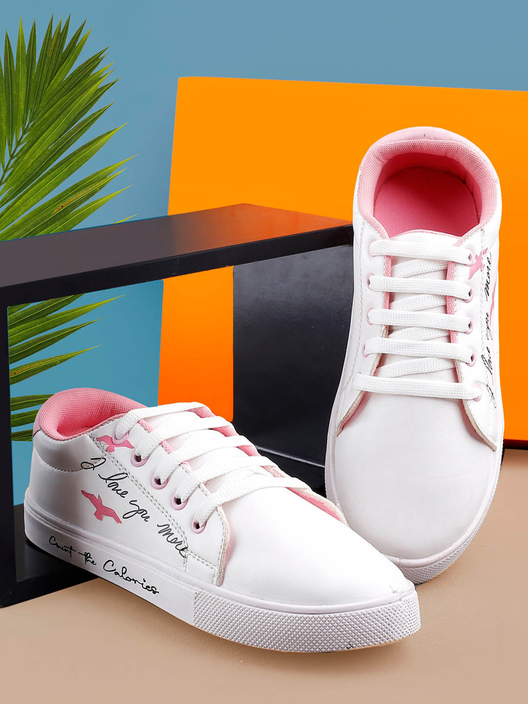 

AROOM Women Printed Comfort Insole Basics Sneakers, White