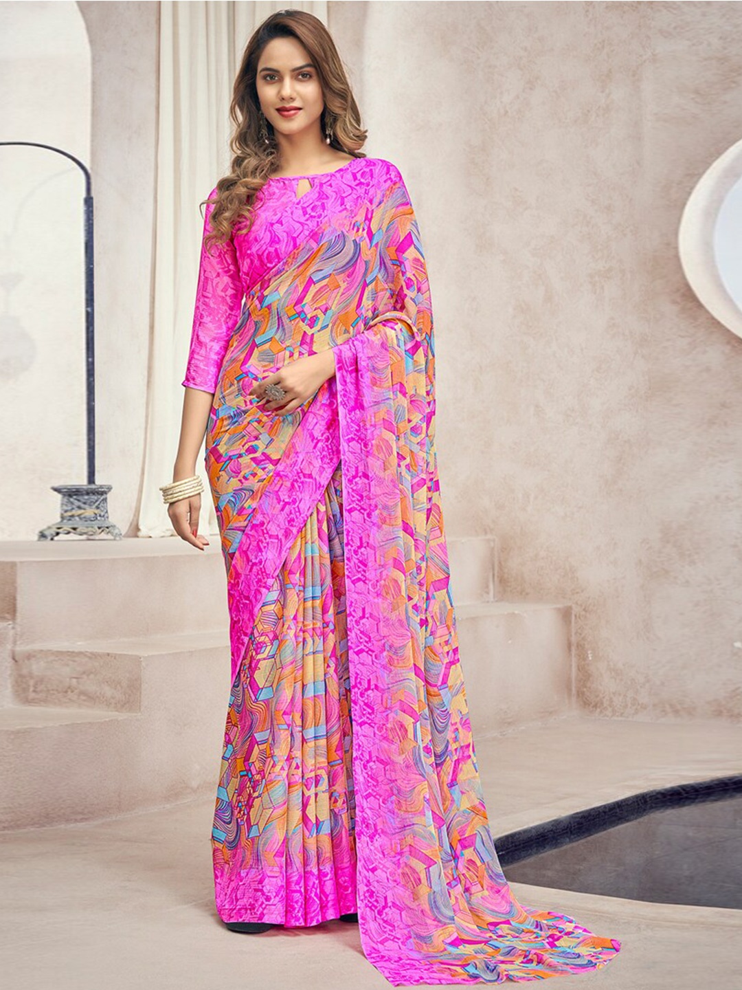 

DIVASTRI Abstract Printed Pure Chiffon Saree, Pink