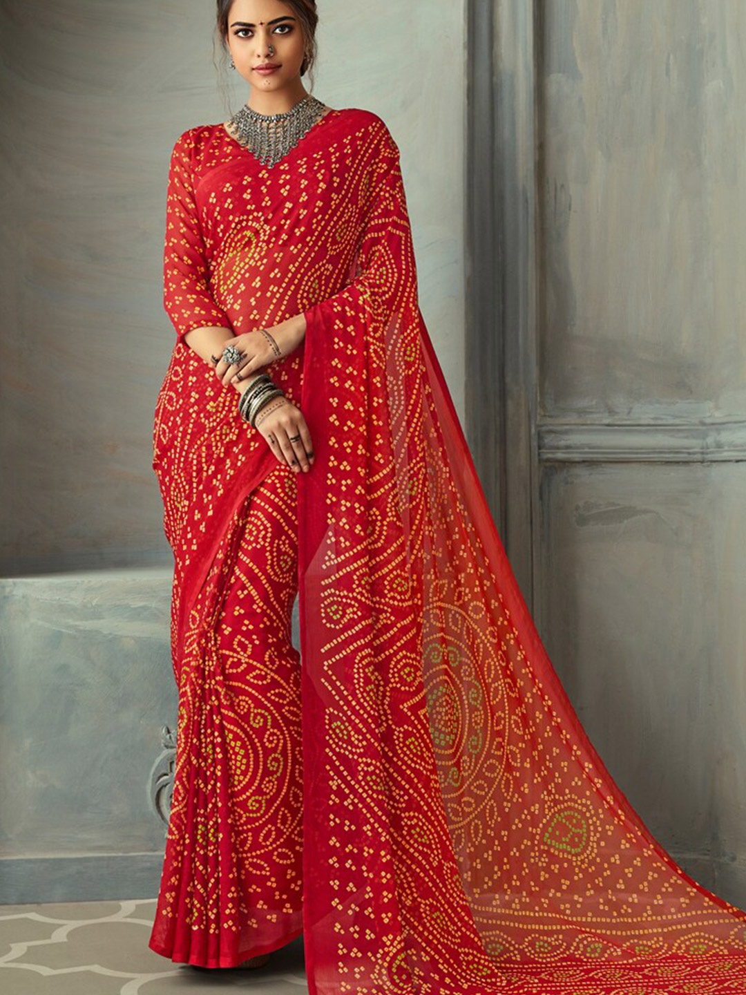 

DIVASTRI Bandhani Pure Chiffon Saree, Red