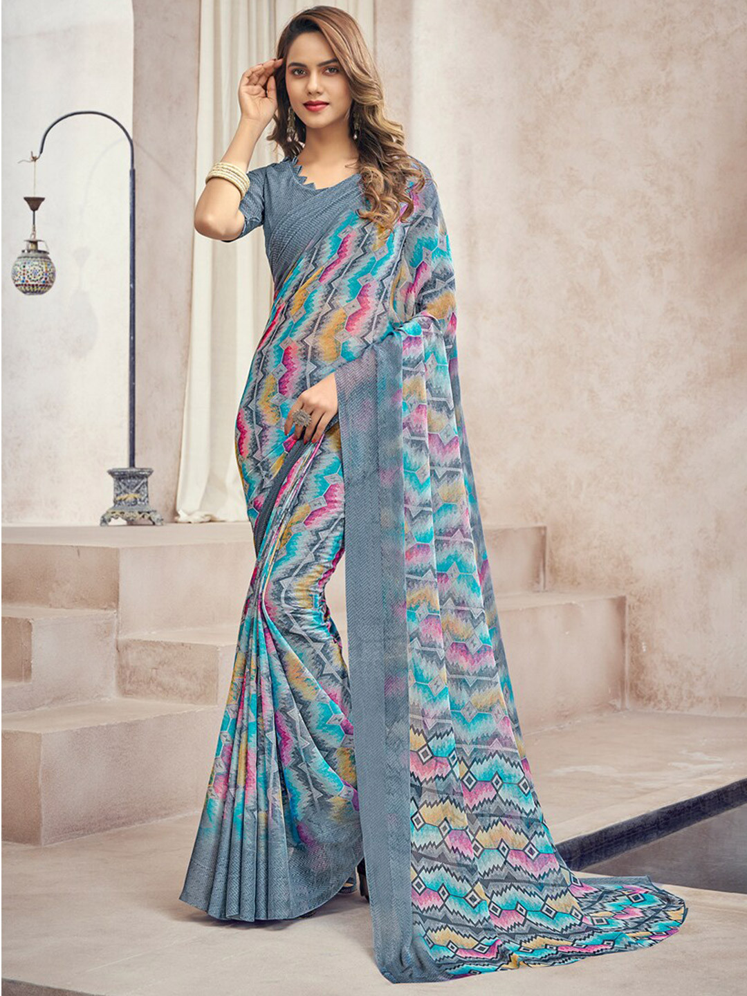 

DIVASTRI Abstract Printed Pure Chiffon Saree, Grey