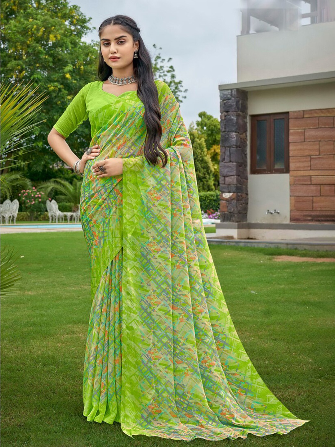 

DIVASTRI Abstract Printed Pure Chiffon Saree, Green