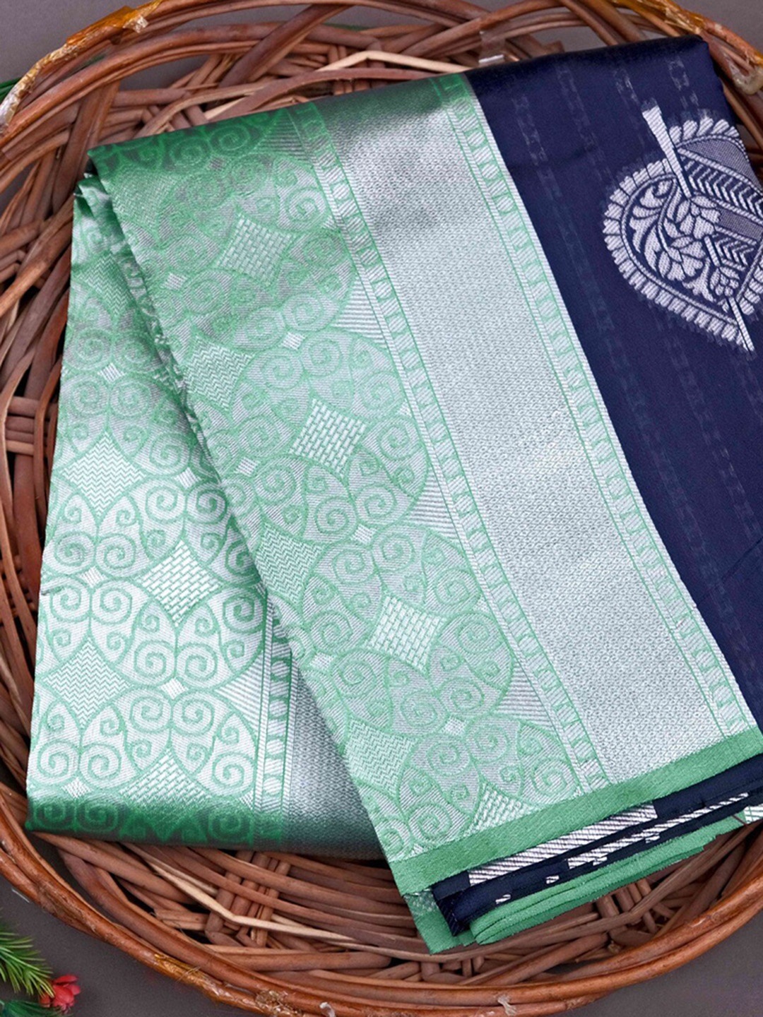 

MORLY Woven Design Zari Kanjeevaram Saree, Navy blue