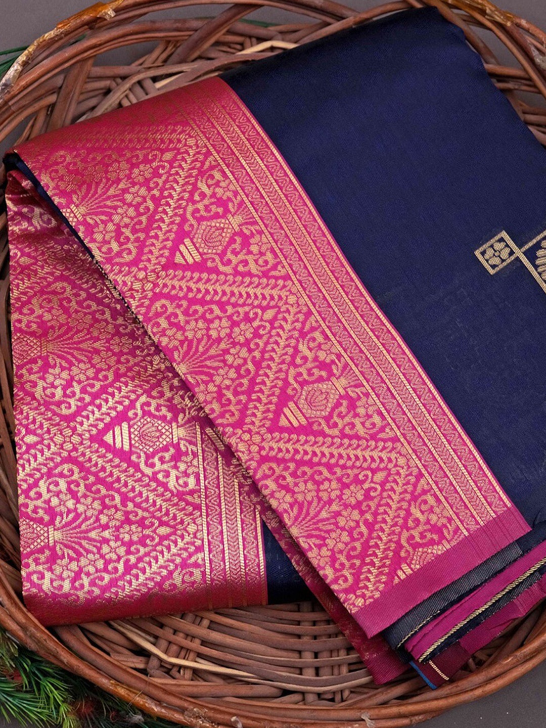 

MORLY Floral Woven Design Zari Kanjeevaram Saree, Navy blue