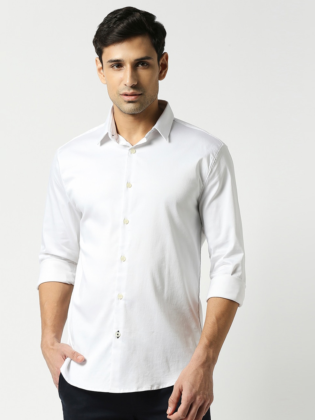 

DRAGON HILL Slim Fit Spread Collar Long Sleeves Casual Satin Shirt, White