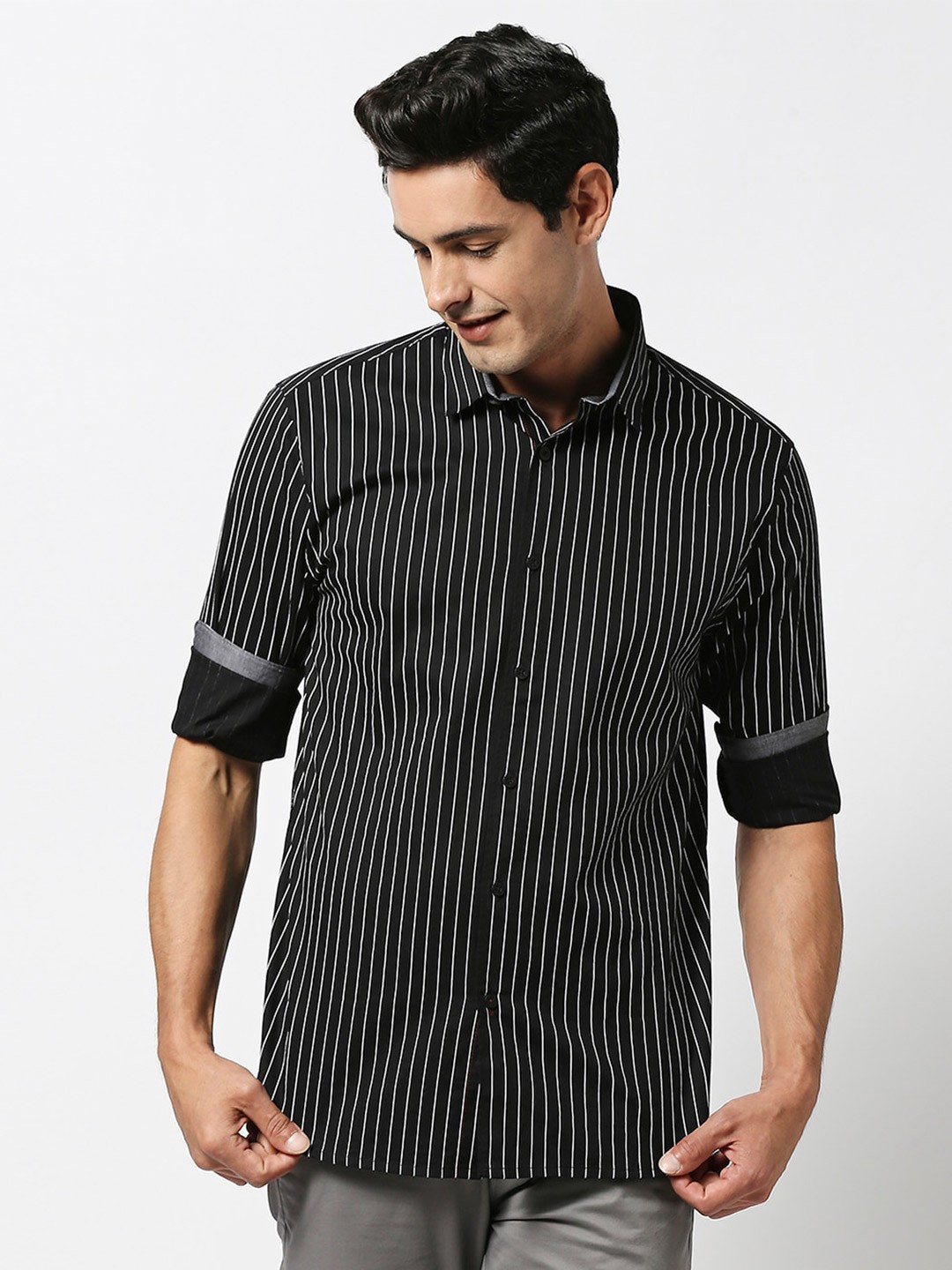 

DRAGON HILL Vertical Striped Slim Fit Oxford Cotton Casual Shirt, Black