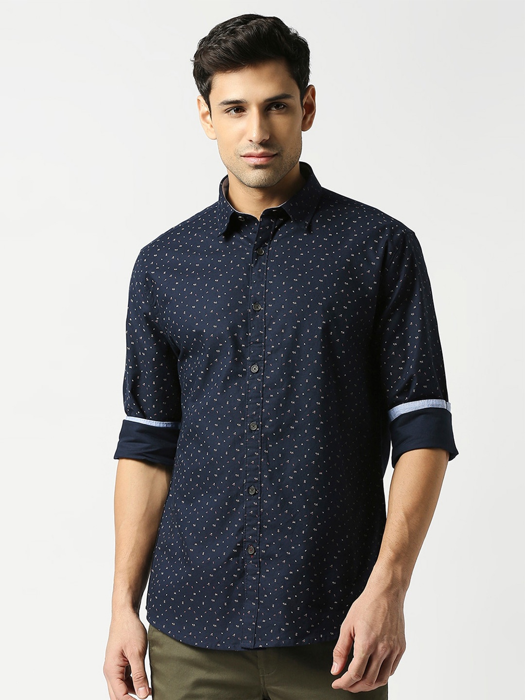 

DRAGON HILL Spread Collar Micro Ditsy Printed Oxford Cotton Slim Fit Casual Shirt, Navy blue