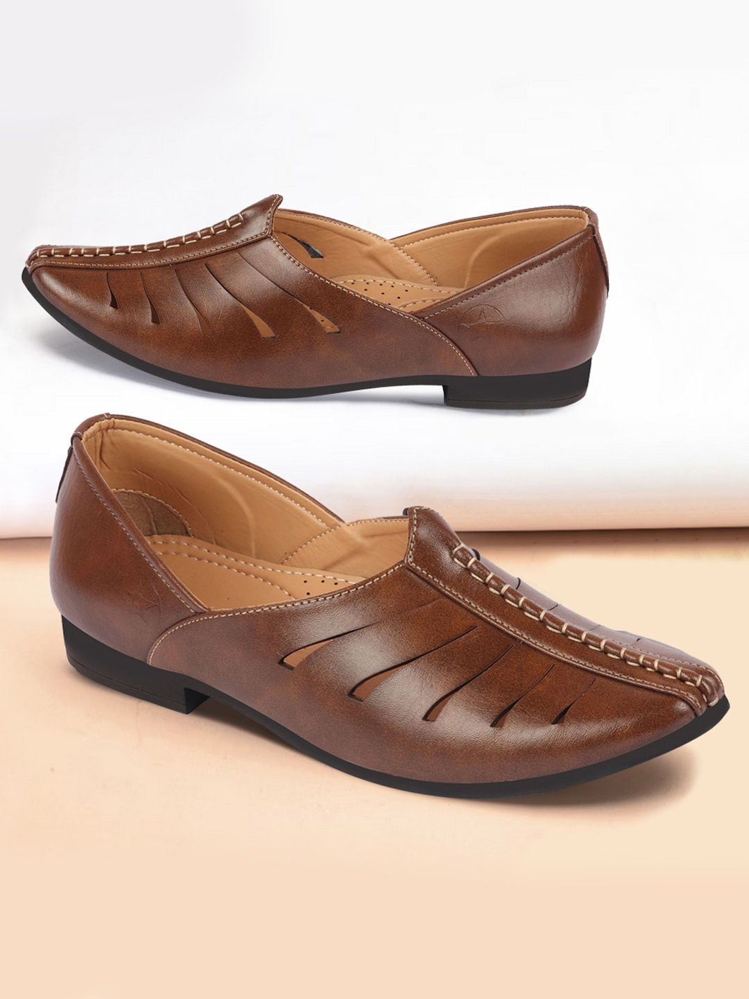 

FAUSTO Men Textured Laser Cut Lightweight Mojaris, Brown