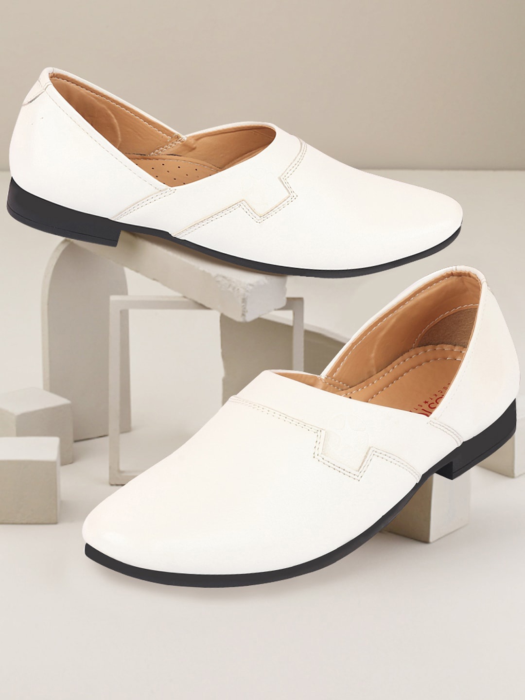 FAUSTO Men Lightweight Mojaris, White