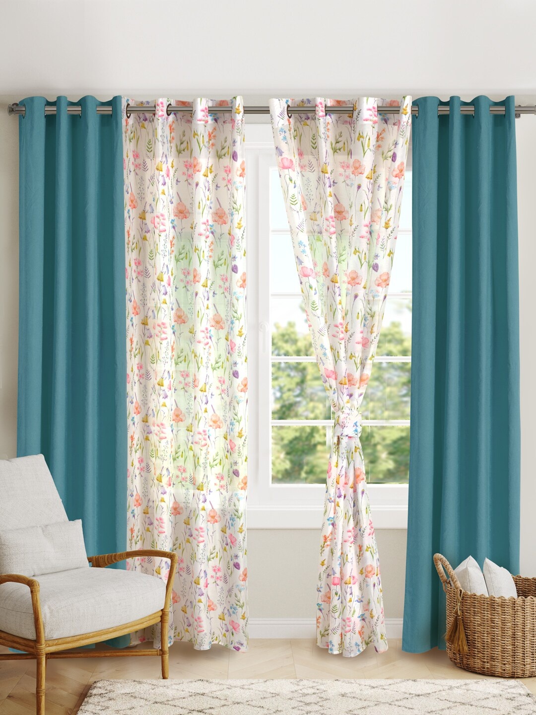 

BLANC9 Green & White 4-Pieces Floral Printed Door Curtains