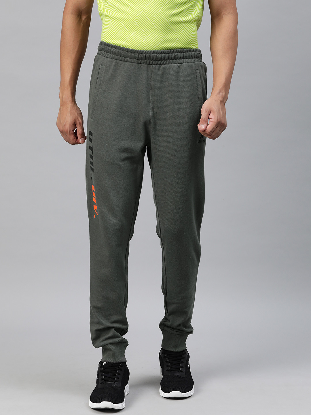 

Alcis Men Typography Printed Jogger, Grey