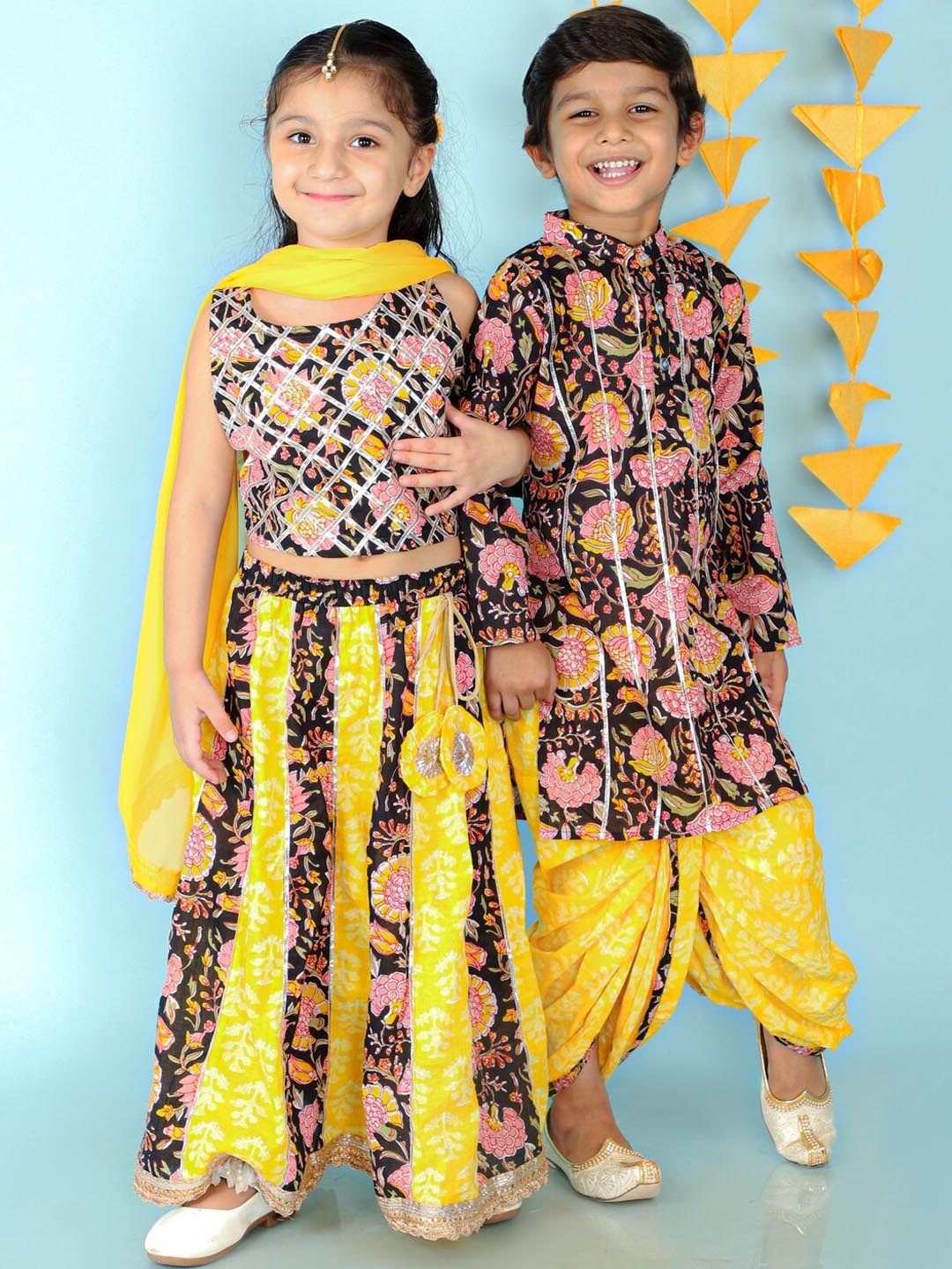 

KID1 Boys Floral Printed Gotta Patti Pure Cotton Kurta with Dhoti Pants, Black