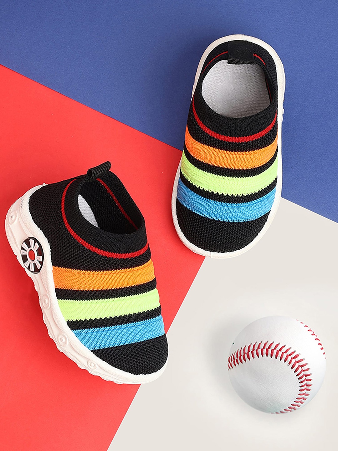 

CHiU Infants Striped Lightweight Slip-On Sneakers, Black