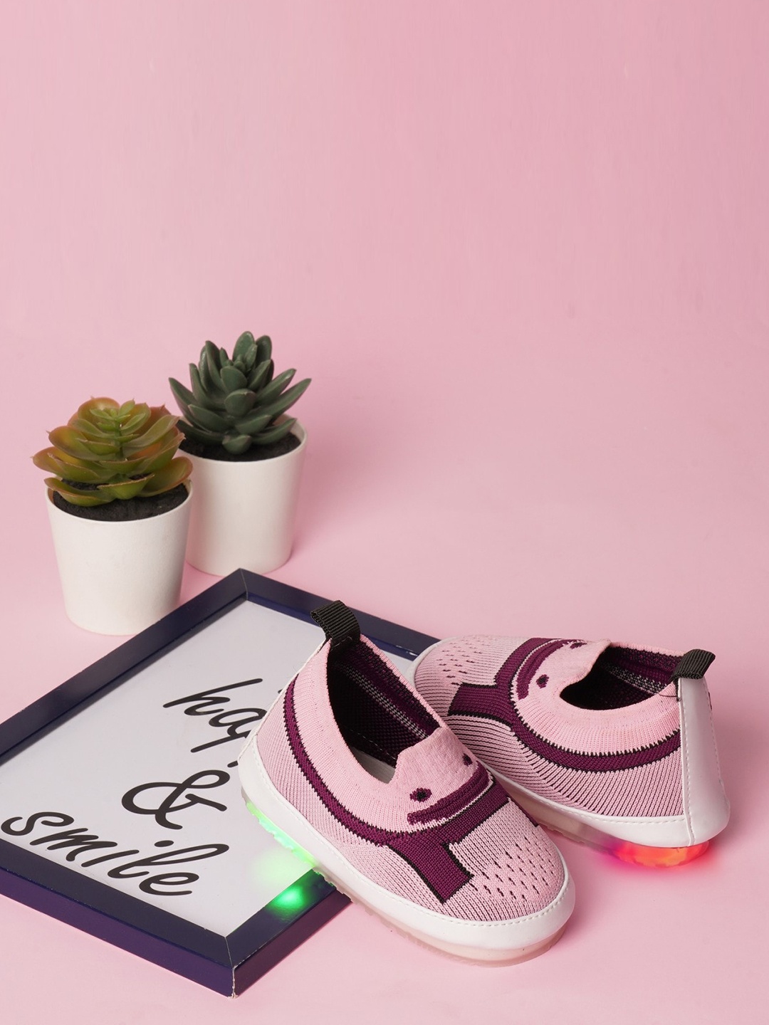 

CHiU Kids Woven Design Comfort Insole Mesh Lightweight LED Contrast Sole Slip-On Sneakers, Pink