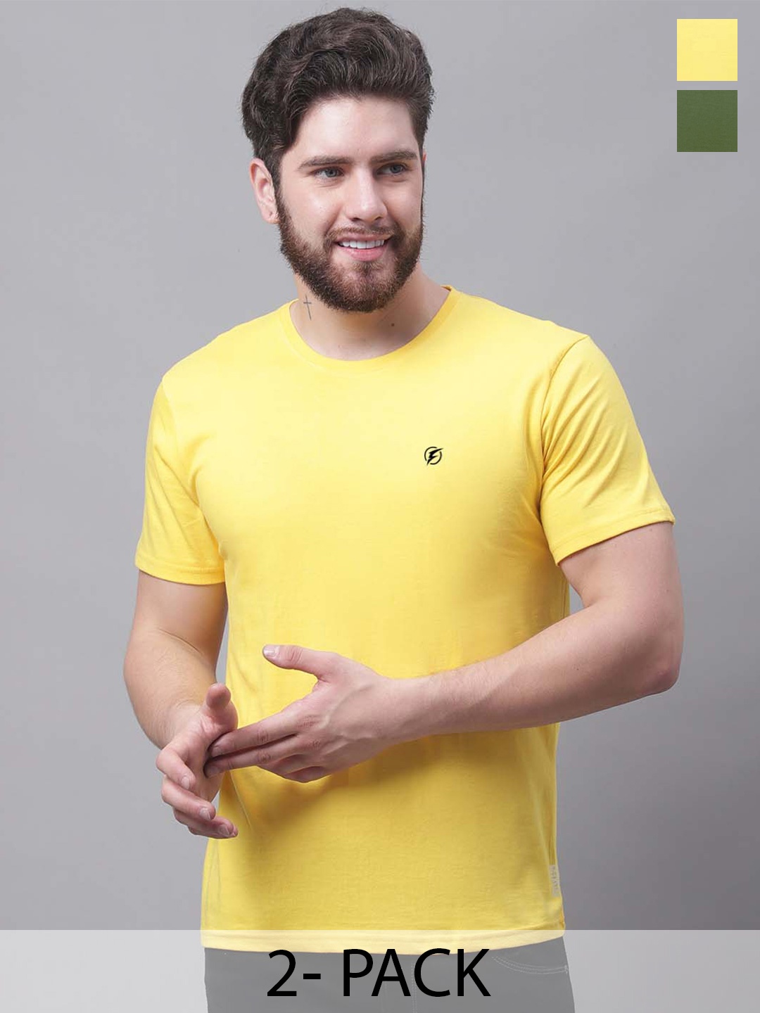 

Friskers Men Yellow 2 Pockets Slim Fit T-shirt