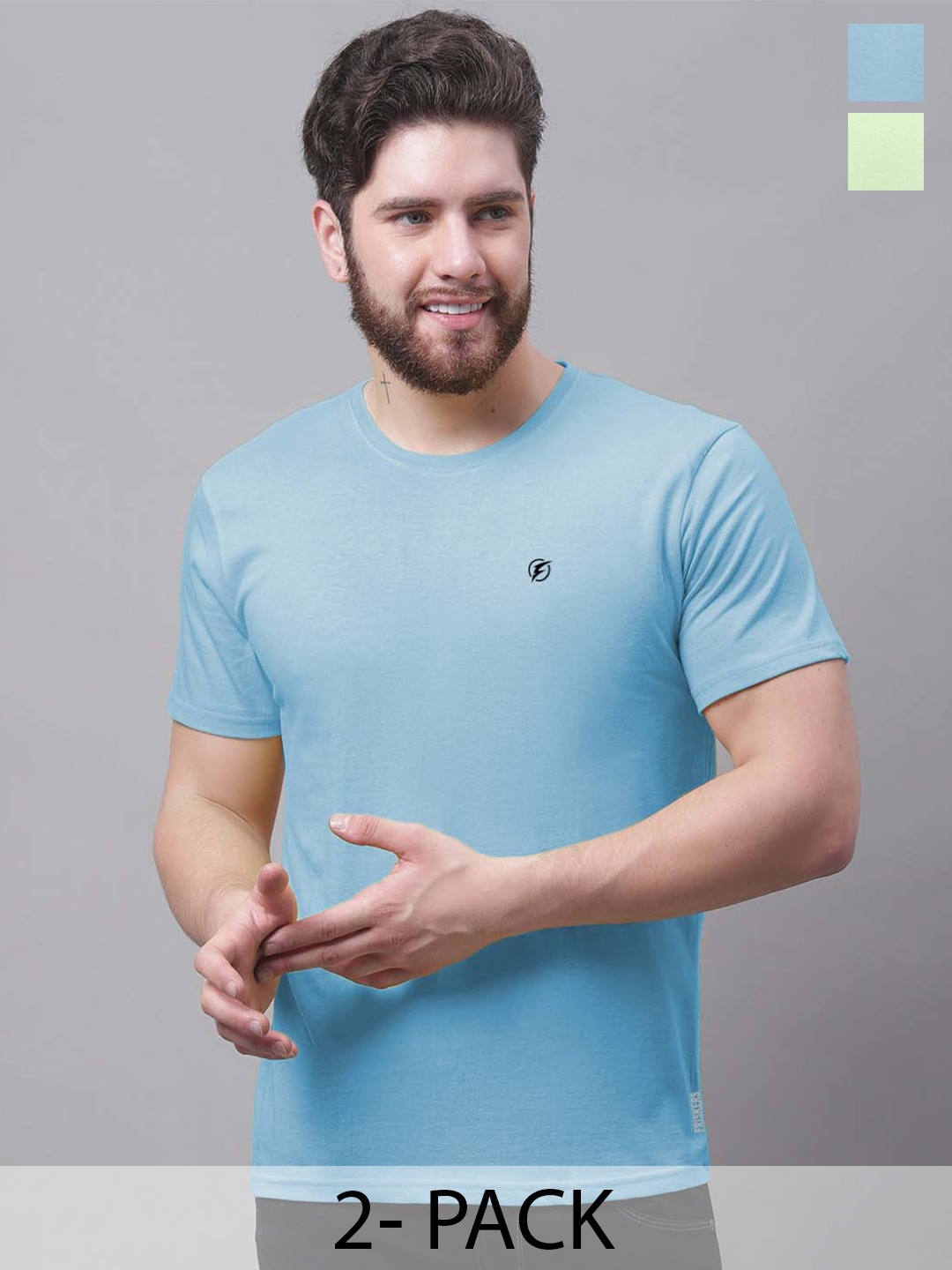 

Friskers Men Turquoise Blue 2 Pockets Slim Fit T-shirt