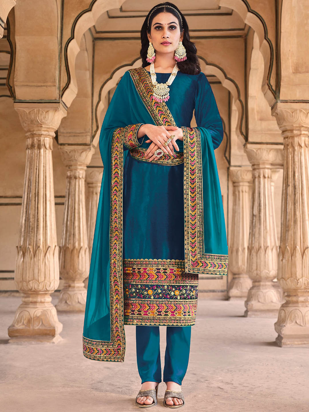 

ODETTE Women Embroidered Regular Gotta Patti Velvet Kurta with Trousers & With Dupatta, Teal