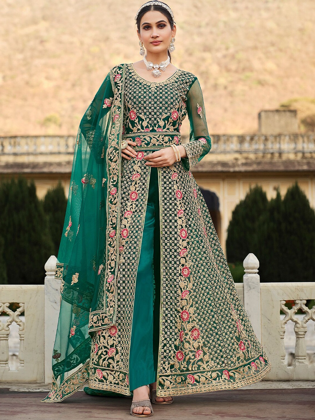 

ODETTE Women Floral Embroidered High Slit Thread Work Kurta with Trousers & With Dupatta, Green