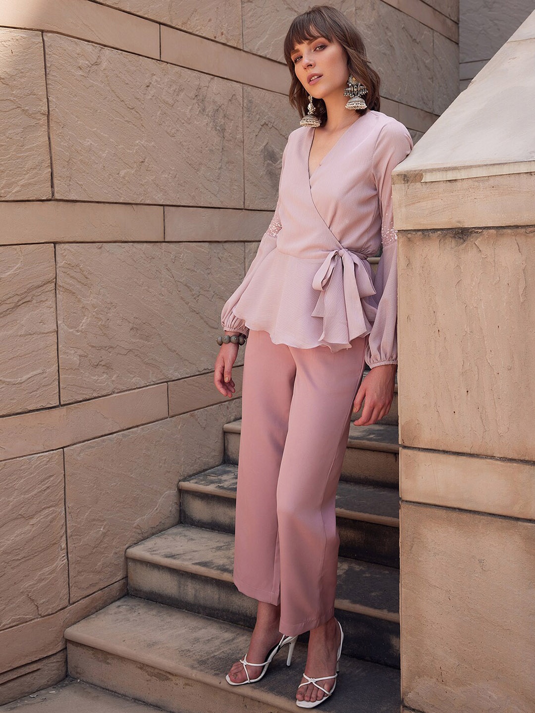 

FabAlley Siddarth Ttytler X Women Mid Rise Plain Pleated Straight Fit Cropped Trousers, Pink