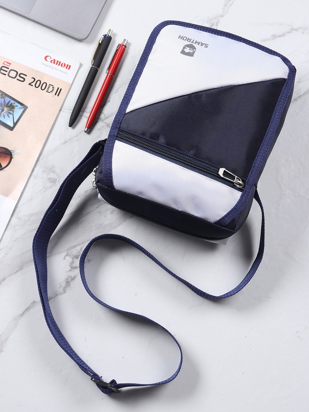 

SAMTROH Colourblocked Structured Sling Bag, Navy blue