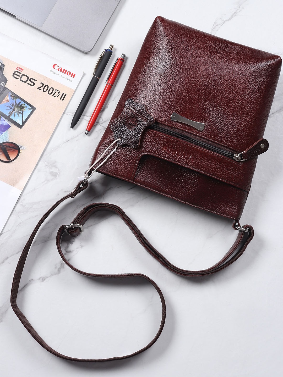 

SAMTROH Genuine Leather Messenger Bag, Brown