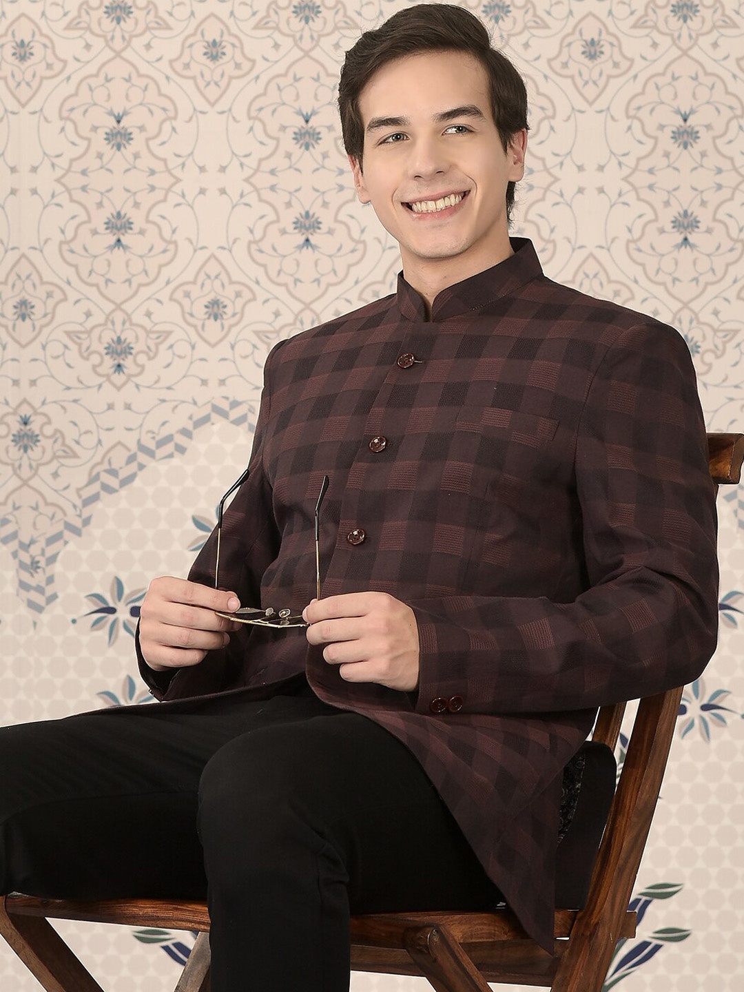 

Ode by House of Pataudi Maroon Checked Slim-Fit Bandhgala Blazer