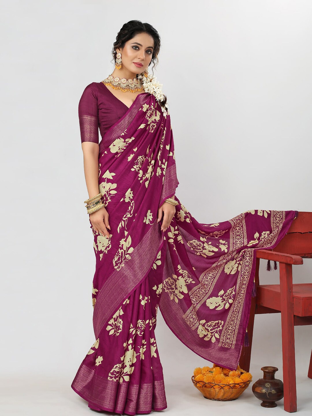 

Anouk Magenta & Gold-Toned Floral Printed Zari Saree